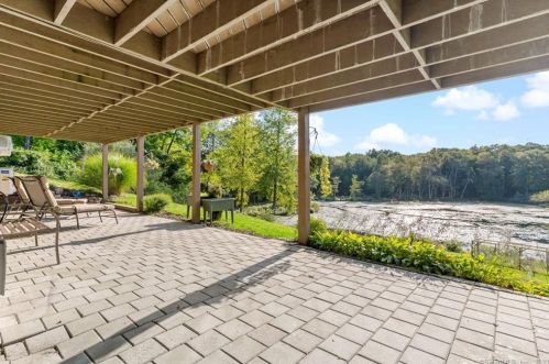 65 Bokum Rd, Chester CT  06412-1339 exterior