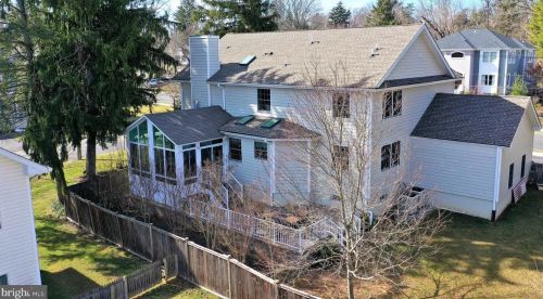 87 Leavitt Ln, Princeton NJ  08540-3921 exterior