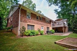 4365 Peachtree Dunwoody Rd, Atlanta GA  30342-3528 exterior