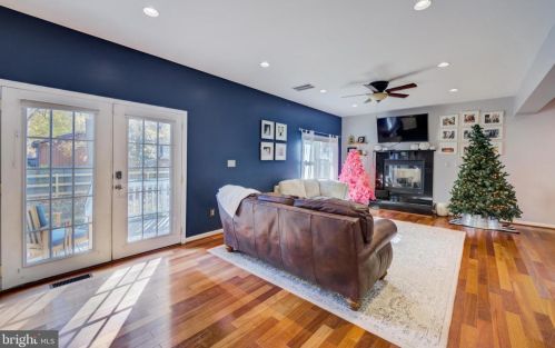 4933 Aspen St, Shady Side MD  20764-9667 exterior