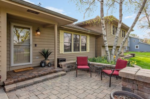 24259 Graver Ln, Naperville, IL 60564-8062