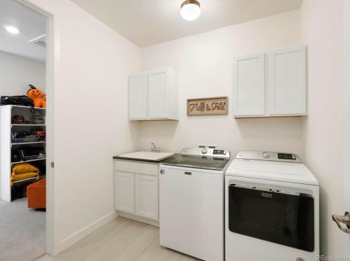 8584 Quemoy St, Denver CO  80016 exterior