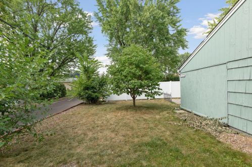 1129 Cleveland Ave, Saint Paul MN  55116-2506 exterior