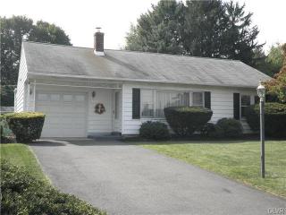 3316 Aberdeen Cir, Allentown, PA 18104-2614