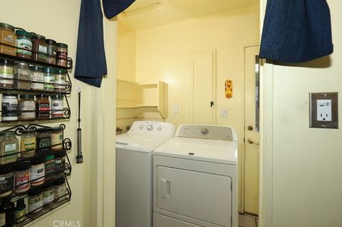 1205 Cleveland Rd, Glendale CA  91202-2602 exterior