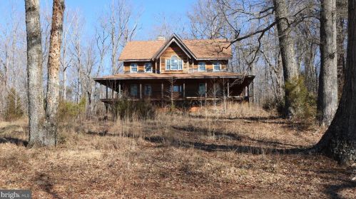 121 Riverview Ln, Bumpass, VA 23024-2219