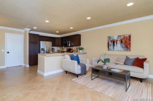 611 Flora Dr, Oceanside, CA 92057-3628