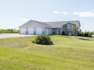 8022 Northwood Pl, Bismarck, ND 58503-6247