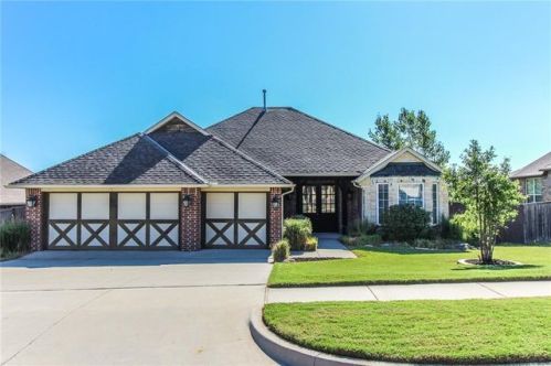113 Summit Bnd, Norman, OK 73071-4175