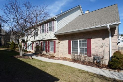 1409 Laurel Oaks Dr, Streamwood, IL 60107-3317