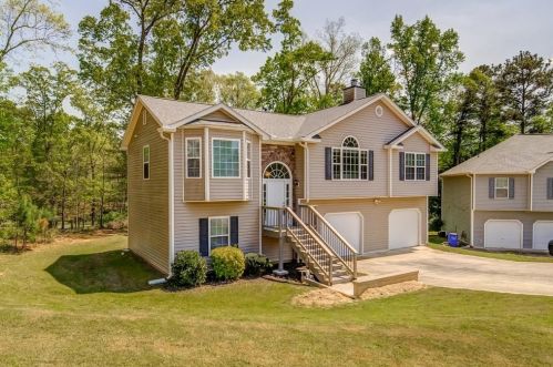 1046 Pearl Pt, Lithia Springs, GA 30122-2453