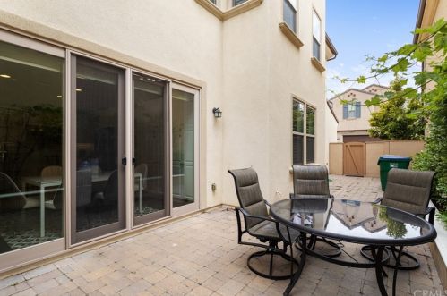 129 Pathway, Irvine CA  92618-8846 exterior