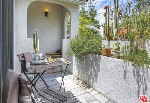 494 Alberta St, Altadena, CA 91001-5413
