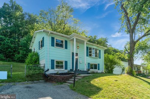 13124 Haddock Rd, Woodbridge, VA 22193-5248