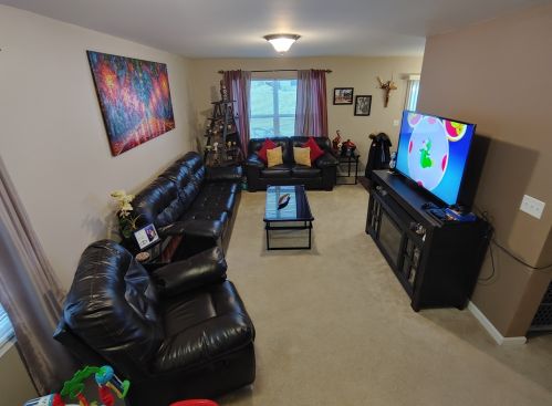629 Florence St, Pingree Grove, IL 60140-5608