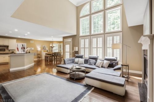 5 Poplar Ct, Dover NJ  07869-2429 exterior
