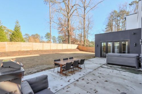 2135 Marann Dr, Atlanta GA  30345-3536 exterior