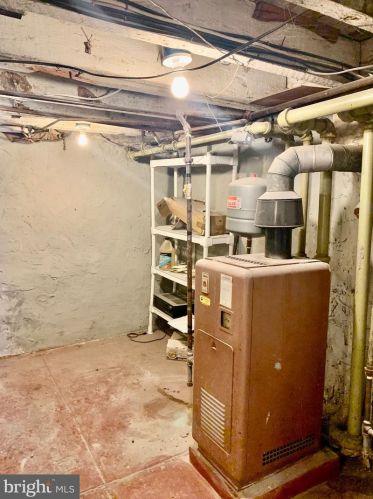 2232 Cantrell St, Philadelphia PA 19145-3307 exterior