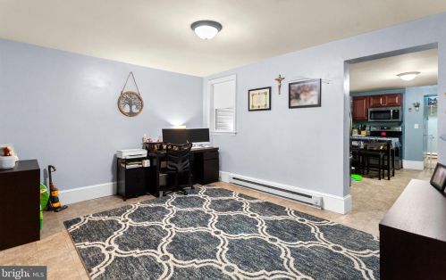 324 Walnut St, Lancaster PA  17602-2438 exterior