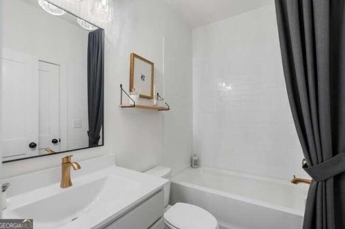 1315 Breezy Ln, Atlanta GA  30329-3543 exterior