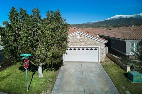 1194 Cliffrose Way, Beaumont, CA 92223-8628