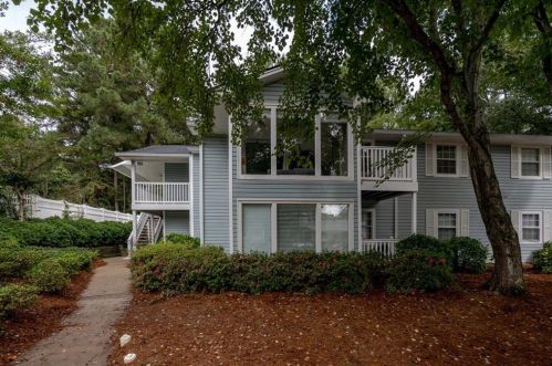 1639 Raleigh Cir, Marietta, GA 30067-5333