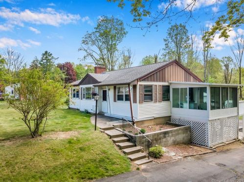 5 Long Crossing Rd, East Hampton, CT 06424-2122