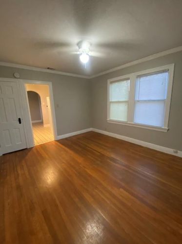 902 43rd St, Austin TX  78751-4405 exterior