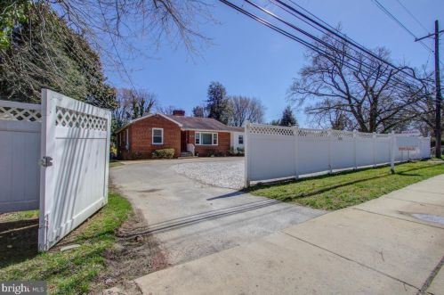 11025 Lockwood Dr, Silver Spring MD 20901-4514 exterior