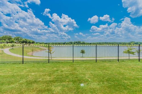 8428 Sandhill Crane Dr, Fort Worth TX  76118-4600 exterior