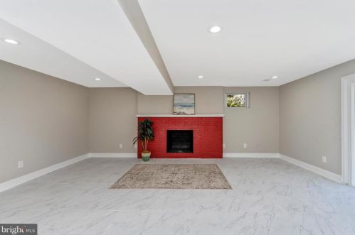 908 Devere Dr, Silver Spring MD 20903-1625 exterior