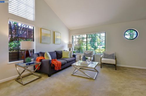 5900 Charter Oaks Dr, Hayward CA  94552-1678 exterior