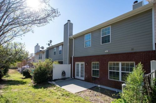 355 Creek Manor Way, Suwanee GA  30024-6565 exterior
