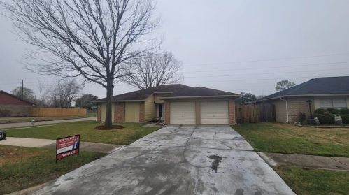 403 Shenandoah Dr, Richmond TX  77469-6020 exterior