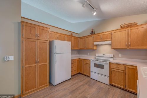 1090 Heather Dr, Saint Paul MN  55129-8573 exterior