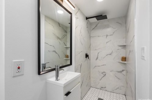 2803 Henry St, Honolulu HI  96817-1144 exterior