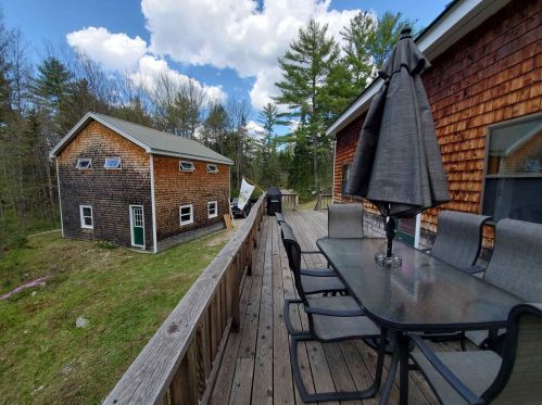 42 Slab City Rd, Grafton, NH 03240-3823