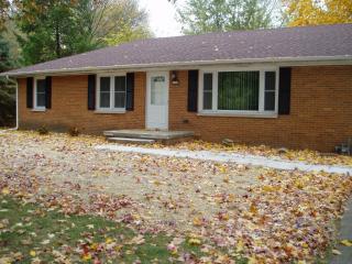 1109 Broadmoor Dr, Champaign IL  61821-6044 exterior