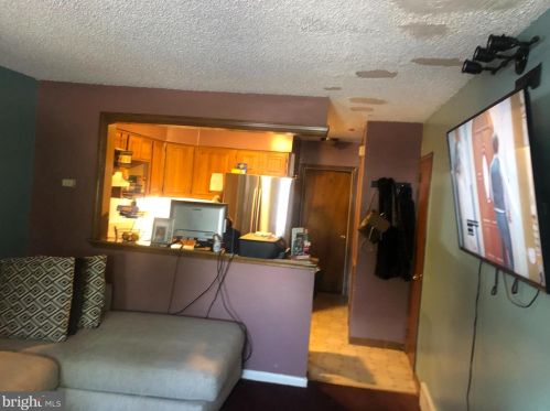 8128 Ditman St, Philadelphia PA 19136-2813 exterior