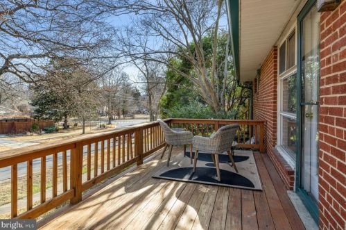 10604 Cavalier Dr, Silver Spring, MD 20901-1621