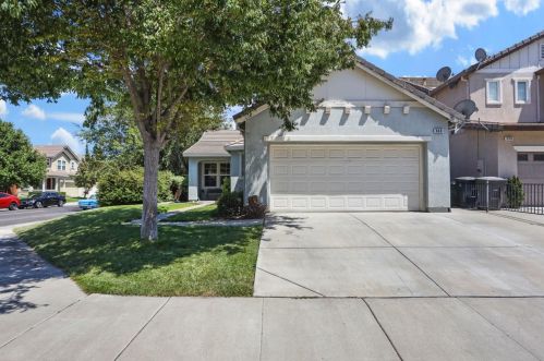 940 Kennedy Pl, Tracy, CA 95377-8520