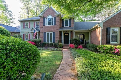 1216 Whitlock Ridge Dr, Marietta, GA 30064-1972