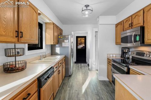 1891 Rampart Range Rd, Woodland Park CO 80863-9308 exterior