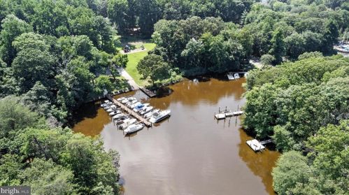 181 Berrywood Dr, Severna Park MD 21146-2030 exterior