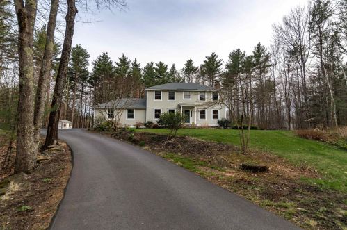 28 Thornton Ln, Lee, NH 03861-6343
