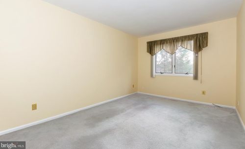 14 Hanover Ct, Princeton NJ  08540-7066 exterior