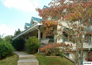2243 Seaton Springs Rd, Pigeon Forge, TN 37862-7236