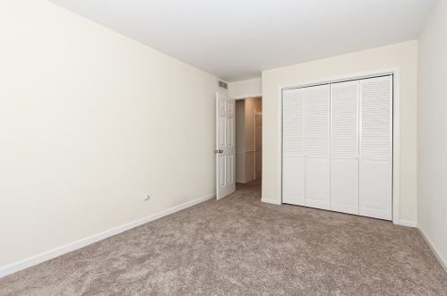 258 El Paso Ln, Carol Stream IL  60188-1737 exterior