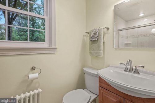 8024 Glenside Dr, Silver Spring MD 20912-7326 exterior