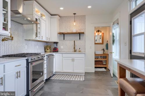 620 Pine St, Lancaster PA  17603-2824 exterior